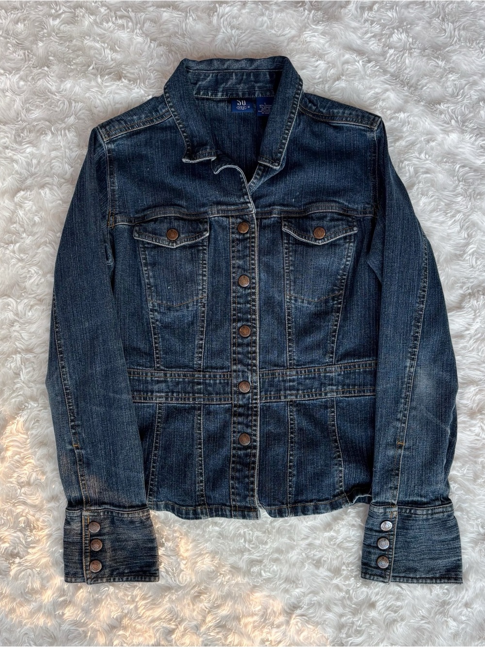 y2k dark wash denim jacket with button up front and cuffs (SO GSJC)